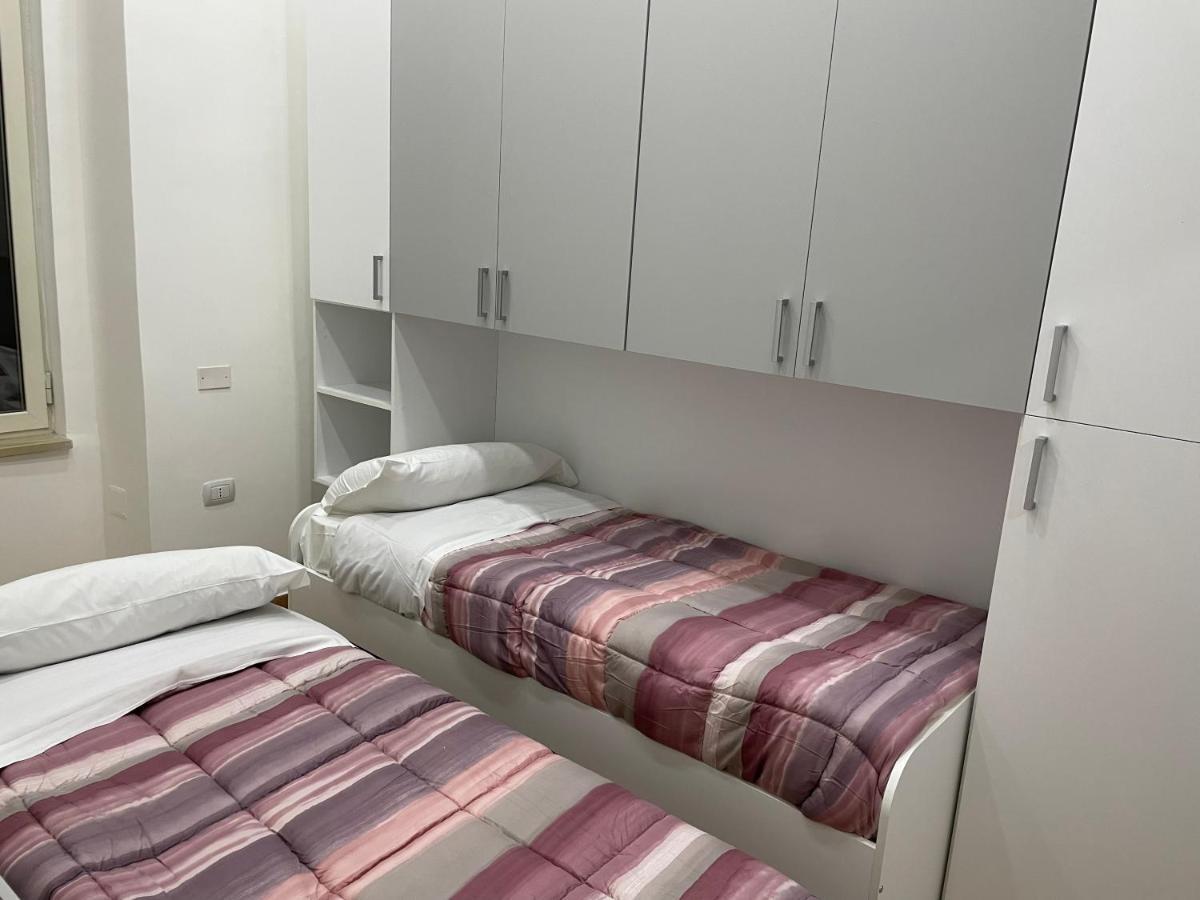Casa Emilia 2 Appartamento Napoli Esterno foto